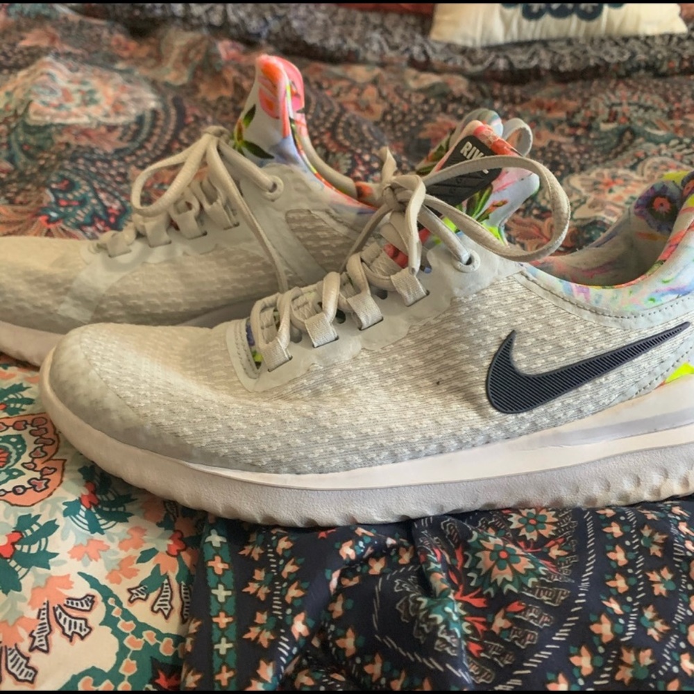 Women’s Nike Sneakers